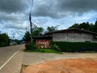 ต้องตะวัน รีสอร์ท - ที่มีที่จอดรถ