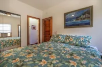 4 BDR, 3 BR, A/C, walk to beaches, restaurants and The Grand Hyatt