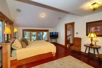 Luxury Mountain Home Less Than A Half Mile Walk To Sundance Resort Hotels in Sundance