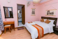 Cloud 9 Garden فنادق في Gokarneshwor