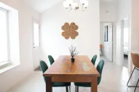 Spacious 4-bedroom home located in far East El Paso equipped with WiFi and AC Hotels in El Paso County