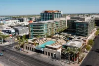W Scottsdale