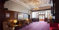 Russ Hill Hotel Hotels in Charlwood