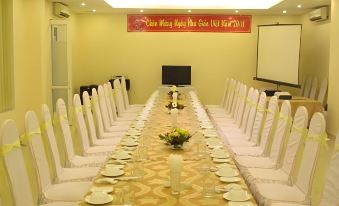 My Tra Riverside Hotel