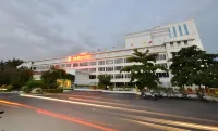 SRM Hotel Maraimalai Nagar Chennai - spa