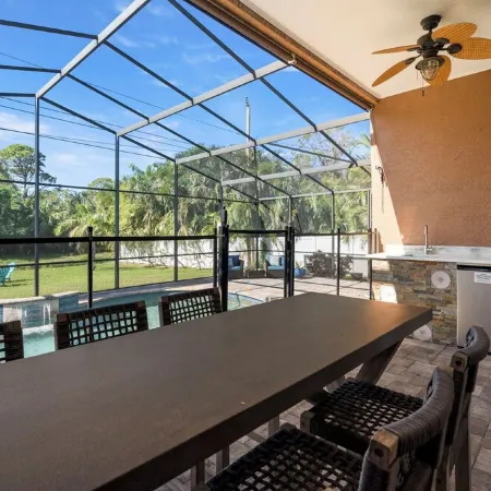 Gulf Coast Getaway! Close to the Shore!