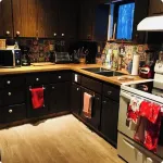 Cozy 4-bedroom cabin in 7 springs w/ hot tub for winter and pool in summer