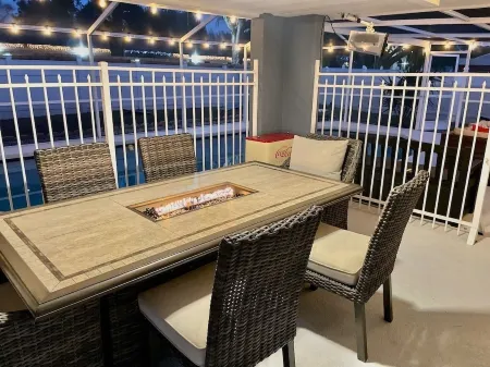 Cozy Tampa Home with Large Heated Pool