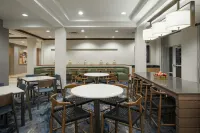 Fairfield Inn & Suites Louisville East - Frühstück