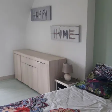 House 400m from the sea and beaches and the GR 34