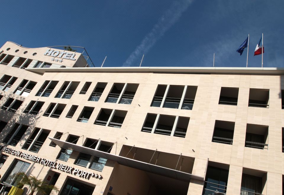 Best Western Premier Hotel du Vieux Port Over view