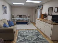 Quiet Basement Apt near Lexington and Buena Vista