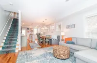 Charming 3-bedroom house with WiFi and AC in lovely Margate City