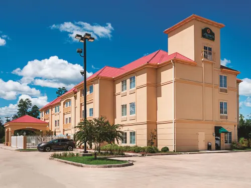 La Quinta Inn & Suites by Wyndham Slidell North Shore - Pet friendly
