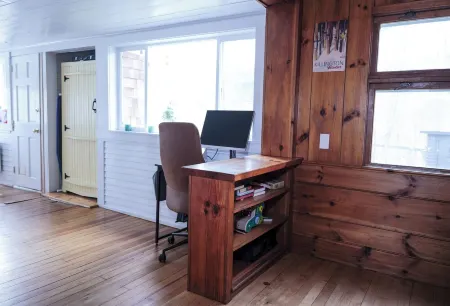 Perfect Woodstock Getaway! Lovely Riverside Home Отели рядом с достопримечательностью «AT trailhead Woodstock VT»