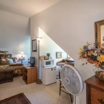 Stone Haus Bed & Breakfast