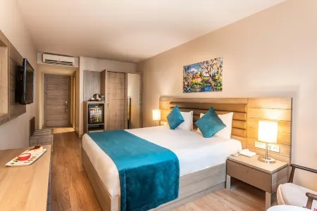 Rox Hotel Istanbul Отели рядом с достопримечательностью «Музей авиации»