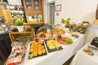 Public House Hotel - Aamiainen