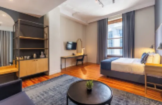 Old Bank Hotel - Lion Roars Hotels & Lodges