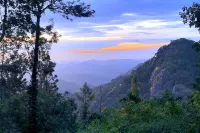 The Fortress Balumgala Hotels in Walagedara