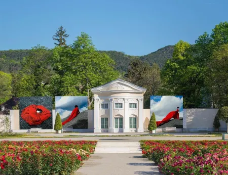 Office Base Bad Vöslau Motel Отели рядом с достопримечательностью «Kaiser Franz Josef Museum»