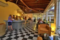 Hibiscus Beach Hotel - bar