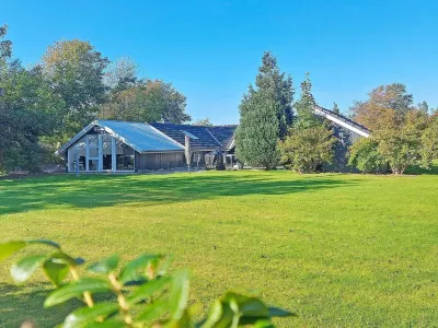 8 Person Holiday Home in Hemmet