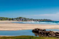 Broom & Board Hotels in Salem