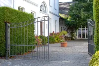 Hotel ZweiLinden Meckenheim Bonn Hotels near Glasmuseum Rheinbach