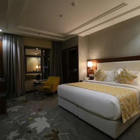 Taj Al Worood Hotel Отели рядом с достопримечательностью «Банкетный зал Riemann»