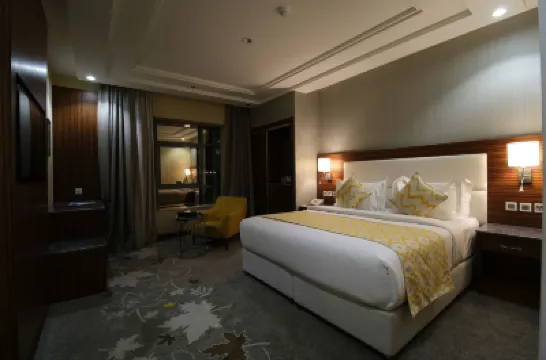 โรงแรม Taj Alworood โรงแรมใกล้ศูนย์การค้า Jamea Mall