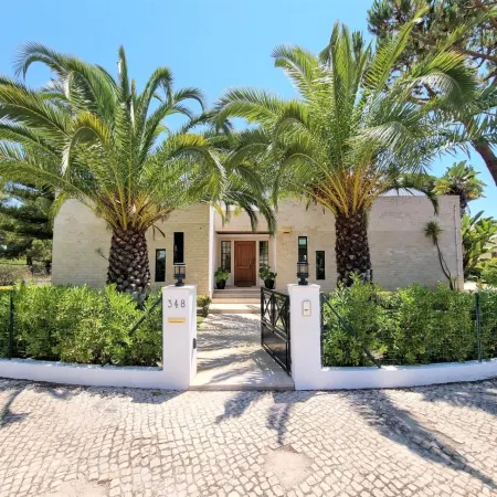 Villa Fati in PEN Nsula de Tr ia