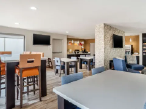 Quality Suites Baton Rouge East - Denham Springs Hotels in East Baton Rouge Parish