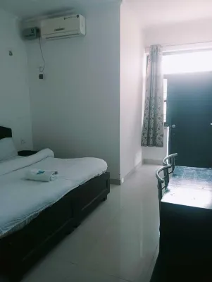 Hotel Benison Guest House