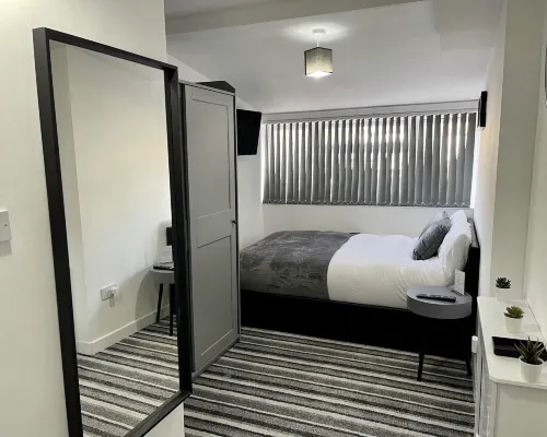 Wisteria Studio Hotels near Blackheath