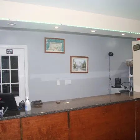 American Plaza Motel