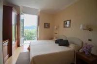 Relais San Rocco Hotels near Via XXV Aprile