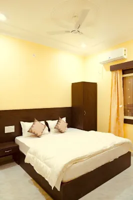 Hotel The Ram Krishna Hotels near Brahma Temple