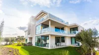 Monte Rei 3 bed Penthouse Apt
