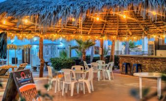 Laos Mar Hotel & Suites