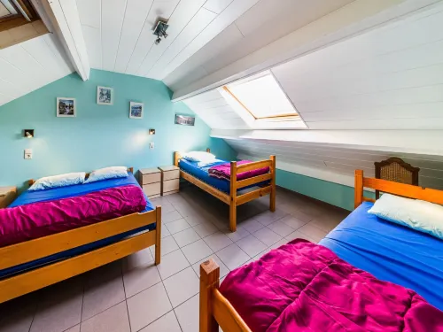Stone Cottage with Sauna & Hot Tub Near Cave of Lorette in Rochefort