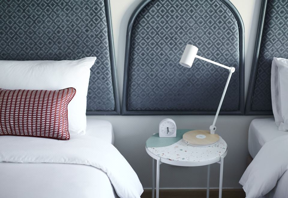 방콕 56 수라웡 호텔 로비 모습