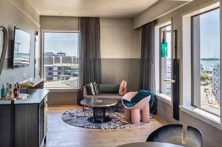 QT Auckland, an EVT Hotel