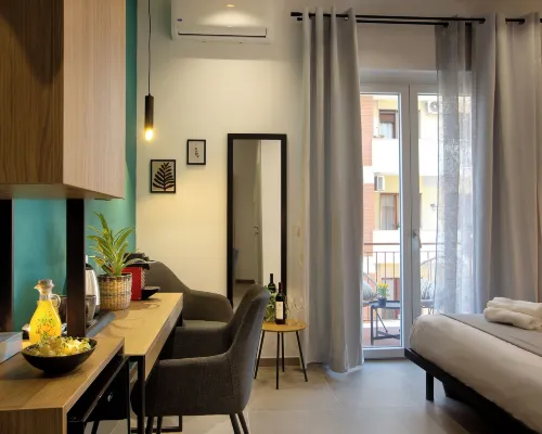 Mare Fuori Rooms Hotels near Leonelli's Beach