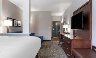 Comfort Suites