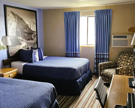 Grizzly Inn Hotels in Cascade County