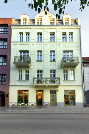 Rajska Residence Отели рядом с достопримечательностью «Горно-металлургическая академия им. Станислава Сташица в Кракове»