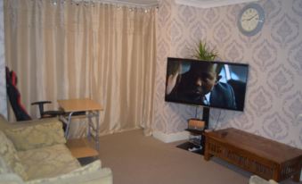 Remarkable 2-Bedroom Apartment with an EnSite