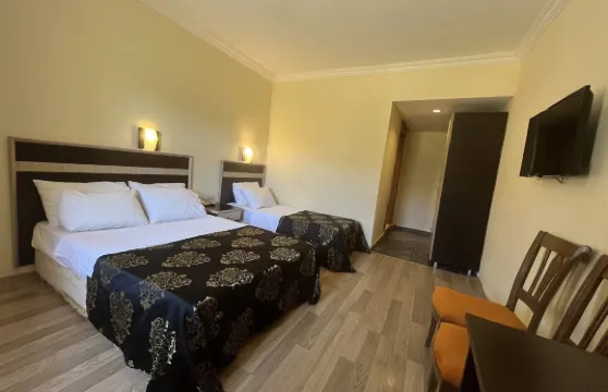 尤弗拉特內姆魯特酒店