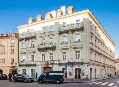 Golden Angel Suites by Adrez Hotel in zona Celetna